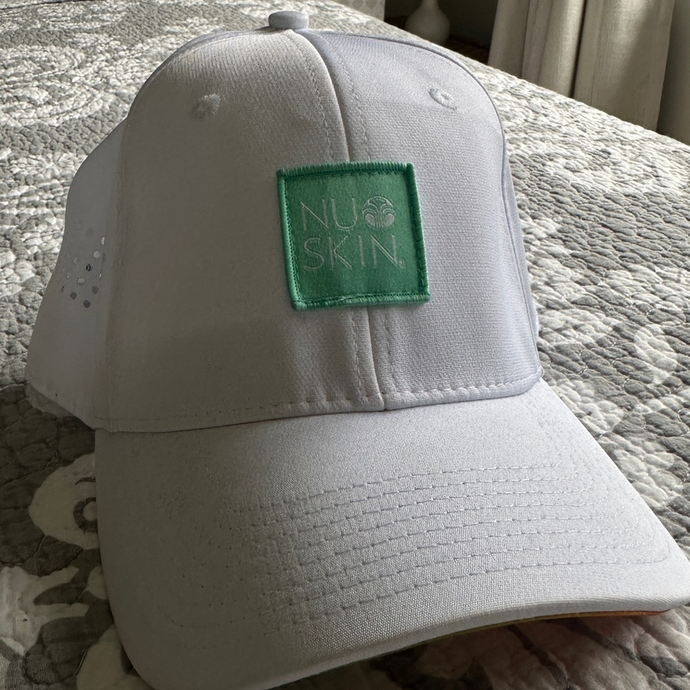 Nuskin White Baseball Cap/Trucker Hat with Mesh Backing